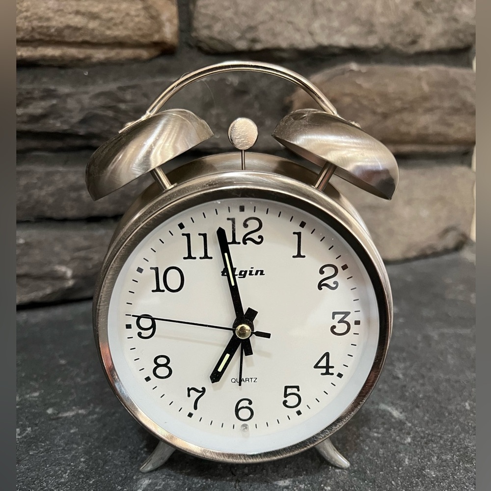 Elgin Analog Twinbell Alarm Clock